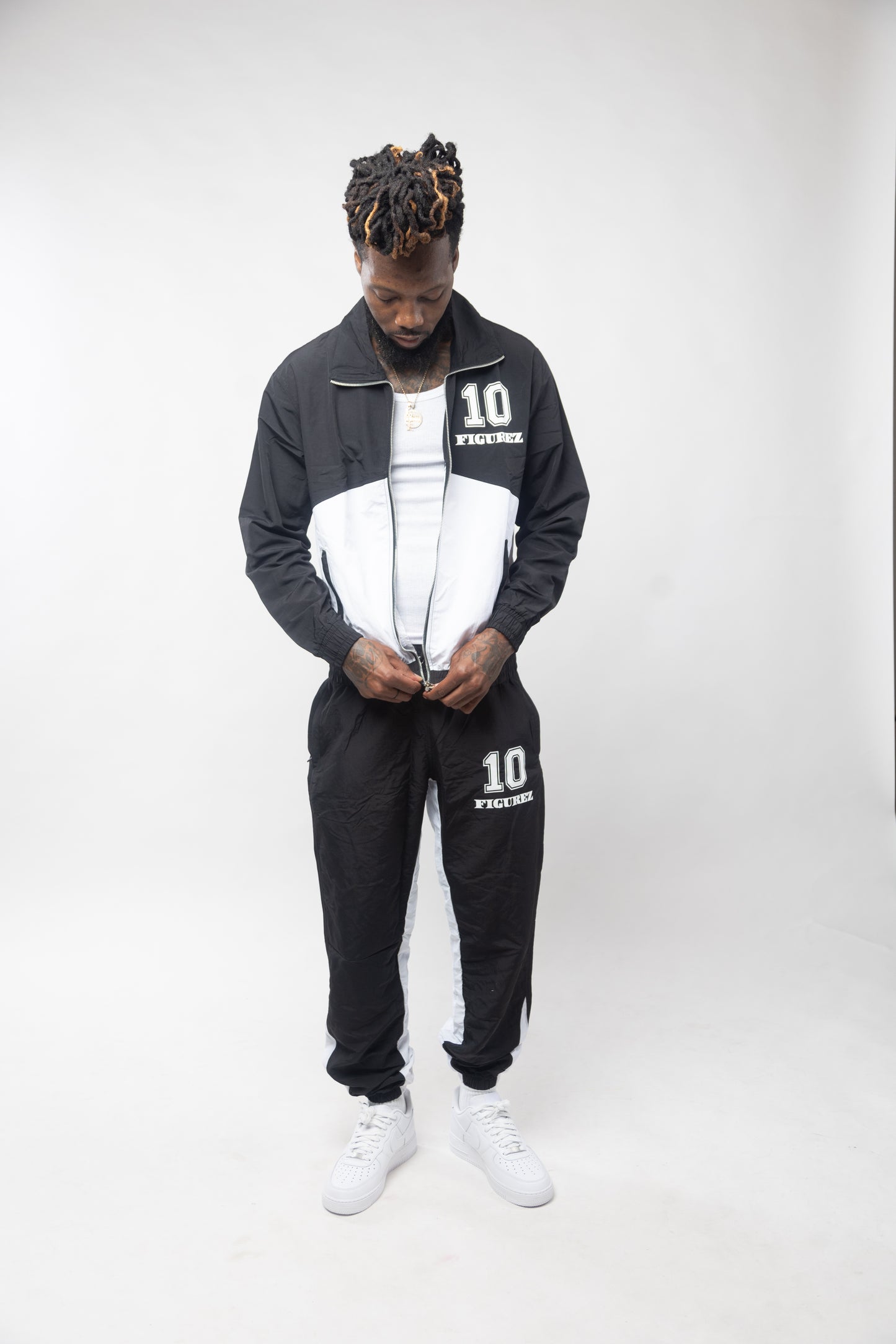 10 Figurez Track Suit