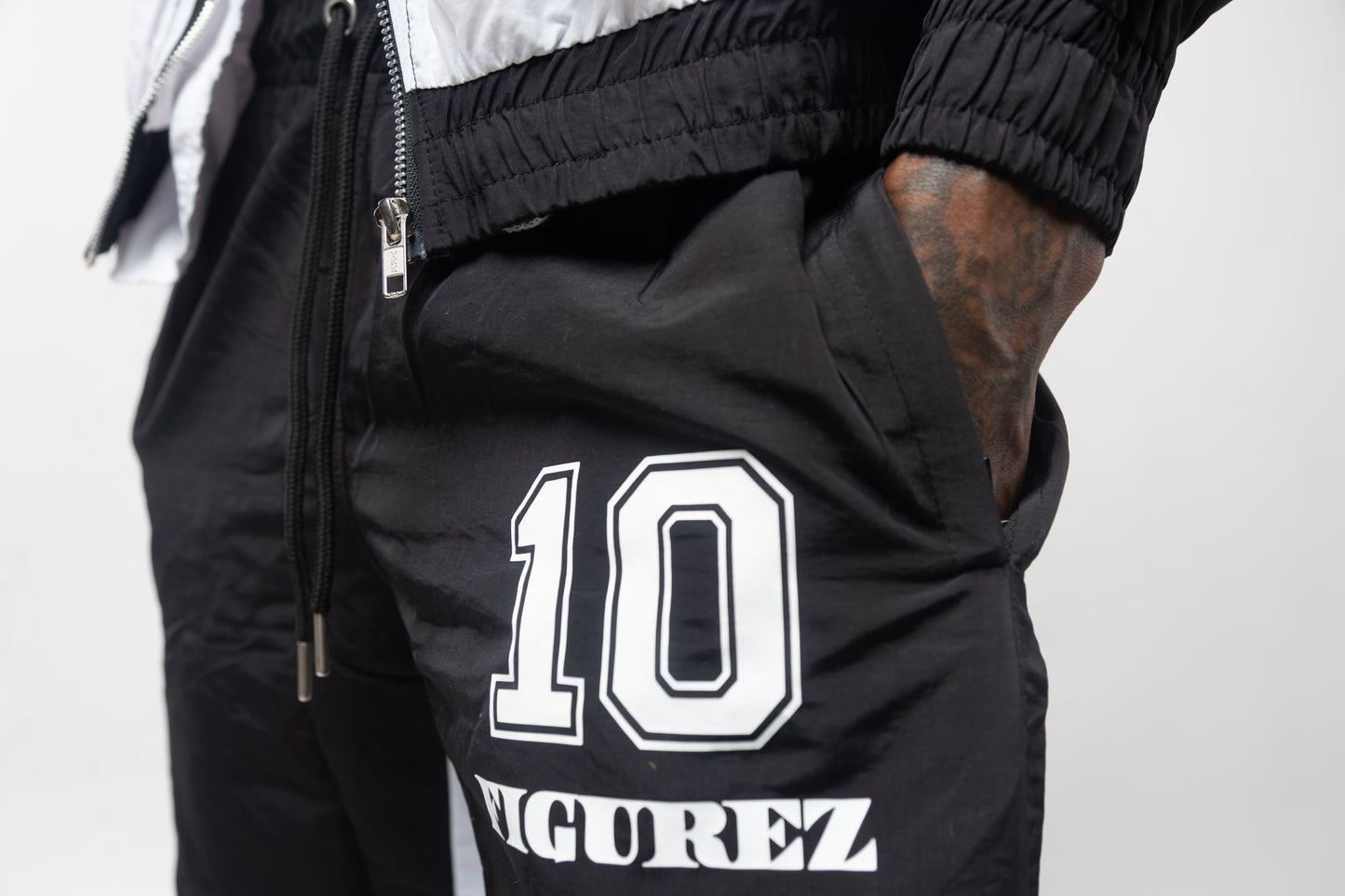 10 Figurez Track Suit