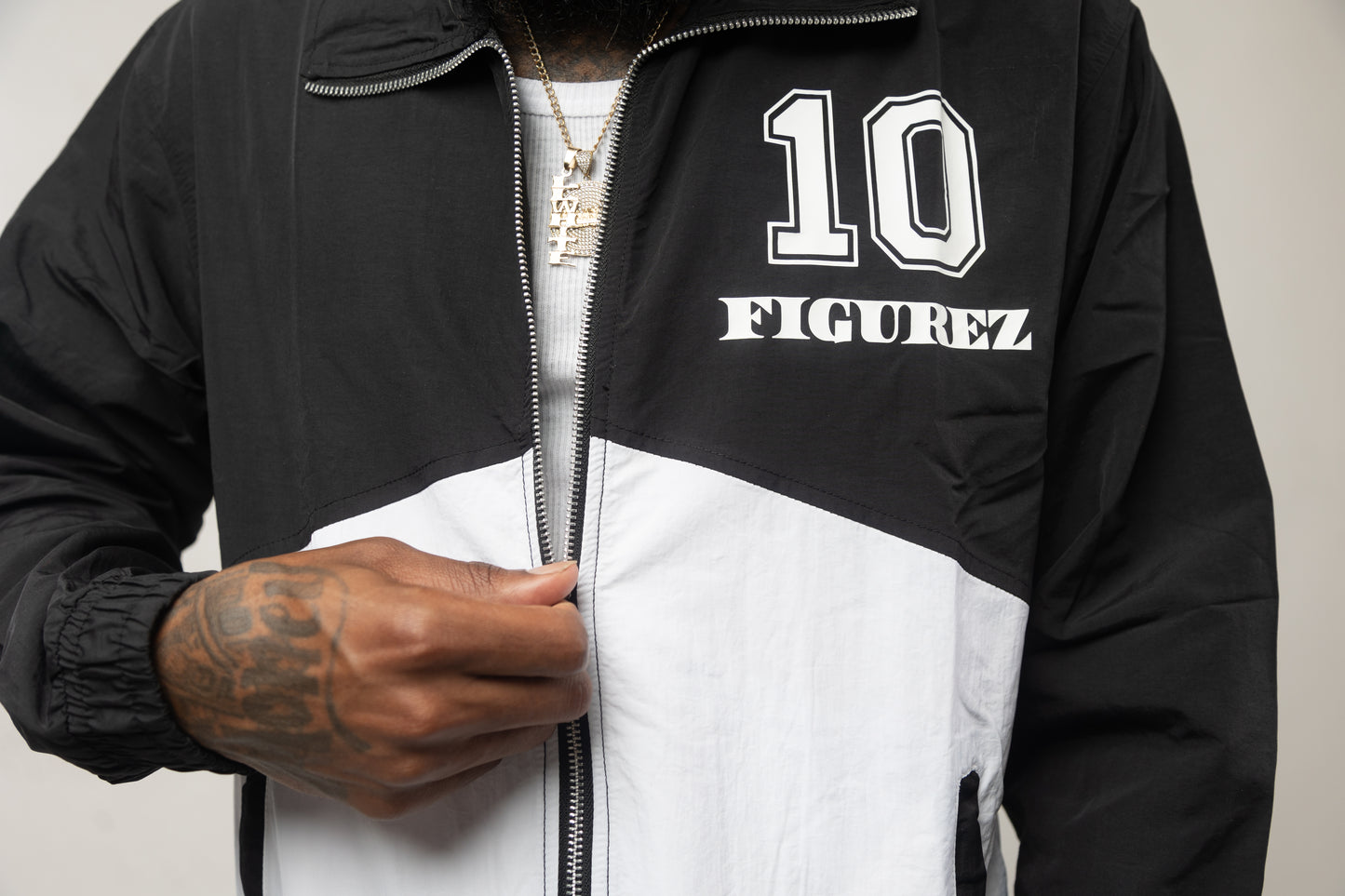 10 Figurez Track Suit